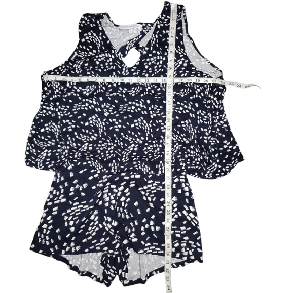 NWT Cupcakes And Cashmere Jaxon Romper Size M - Picture 6 of 9